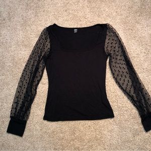 Scoop Neck Long Sleeve